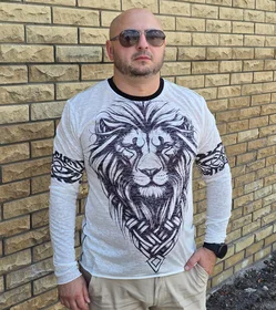 Футболки с полной запечаткой: Лонгслив Лев рожденный бурей